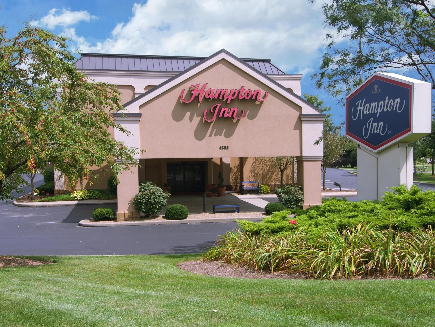 Hampton Inn Вустер Экстерьер фото