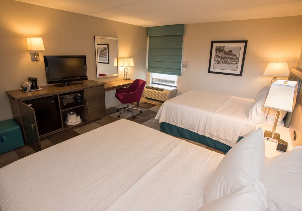 Hampton Inn Вустер Номер фото